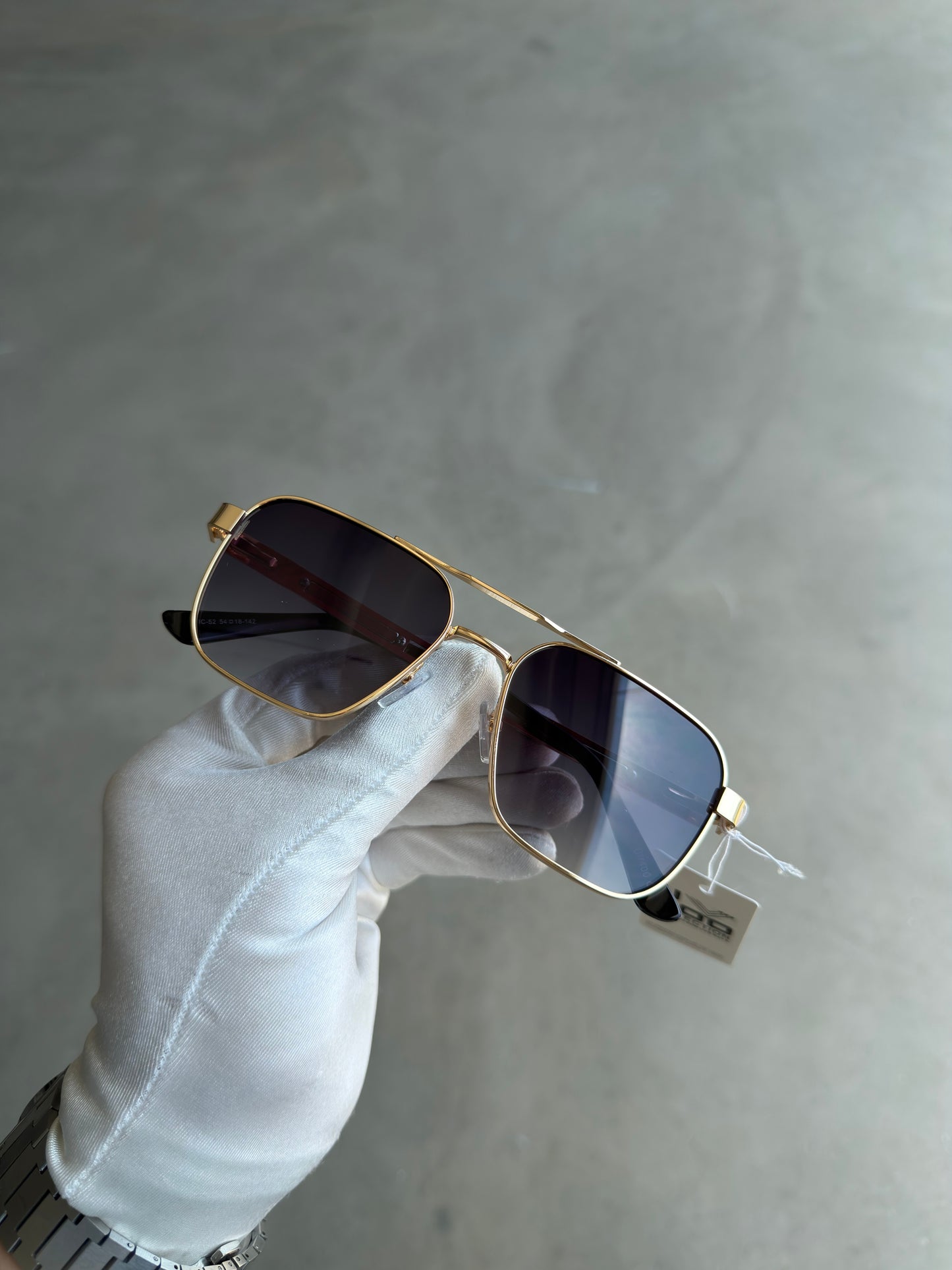 Desina Smoke - Gold (Premium)