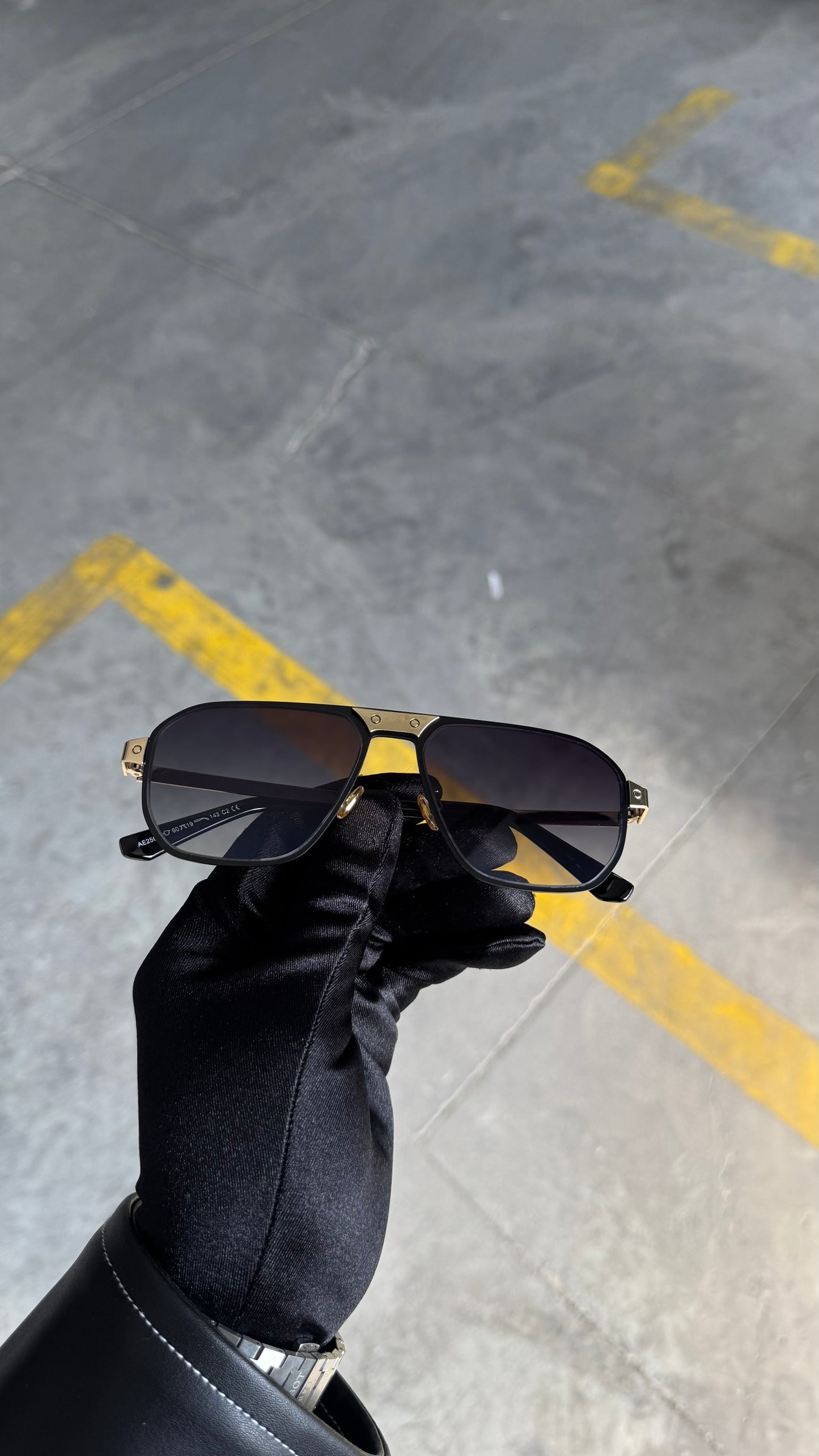 Zeya Black- Gold (Premium)
