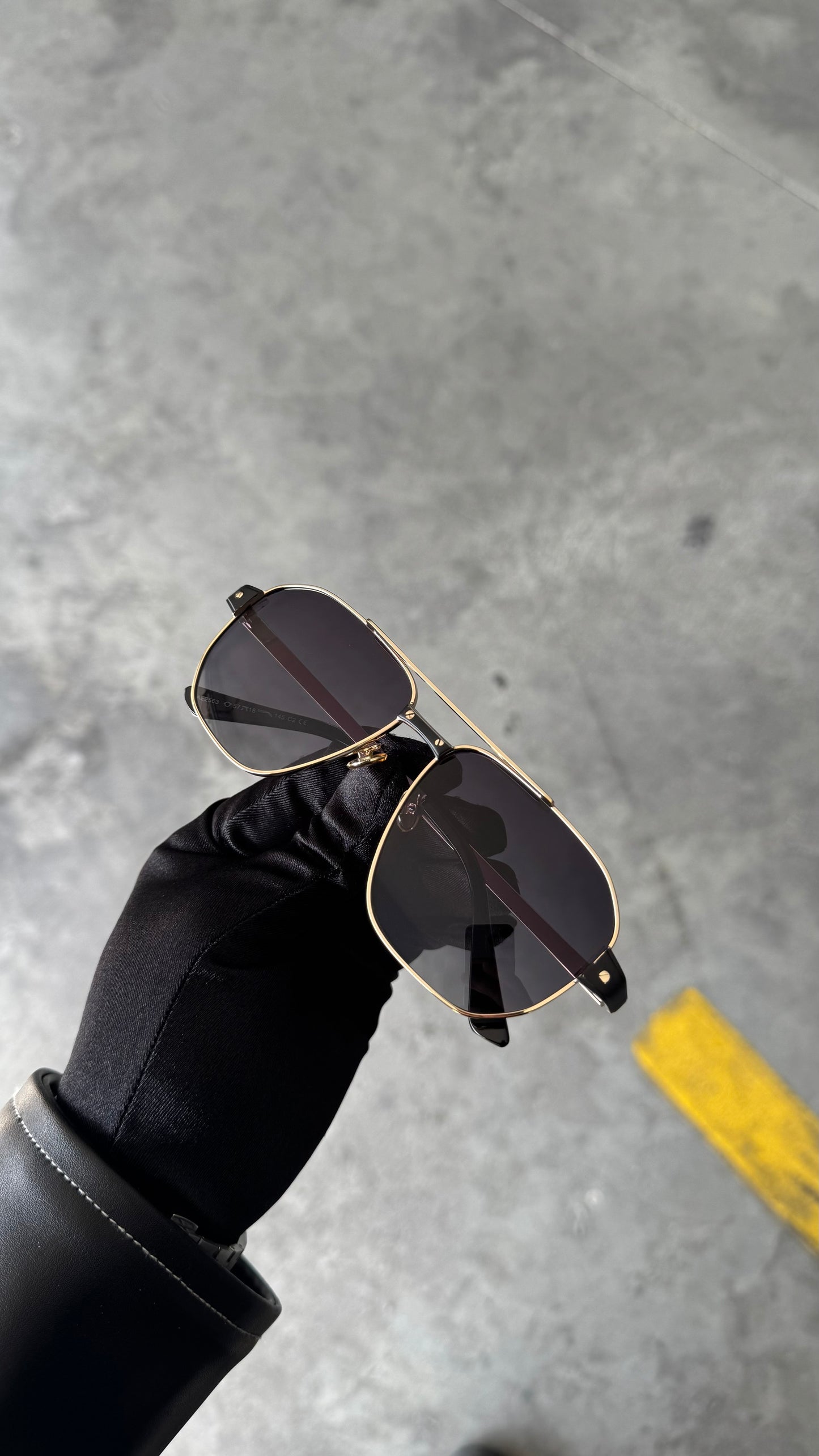 Milanoa Black - Gold (Premium)