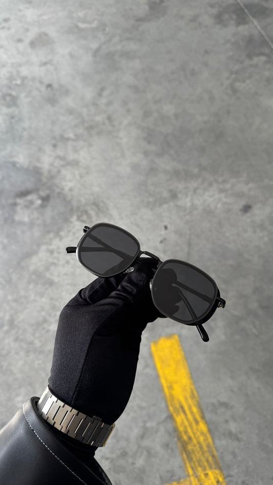 Storm Black